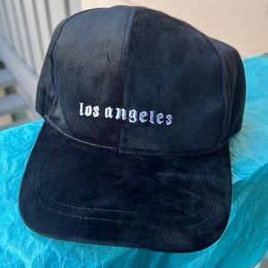 Black velvet hat - Los Angeles